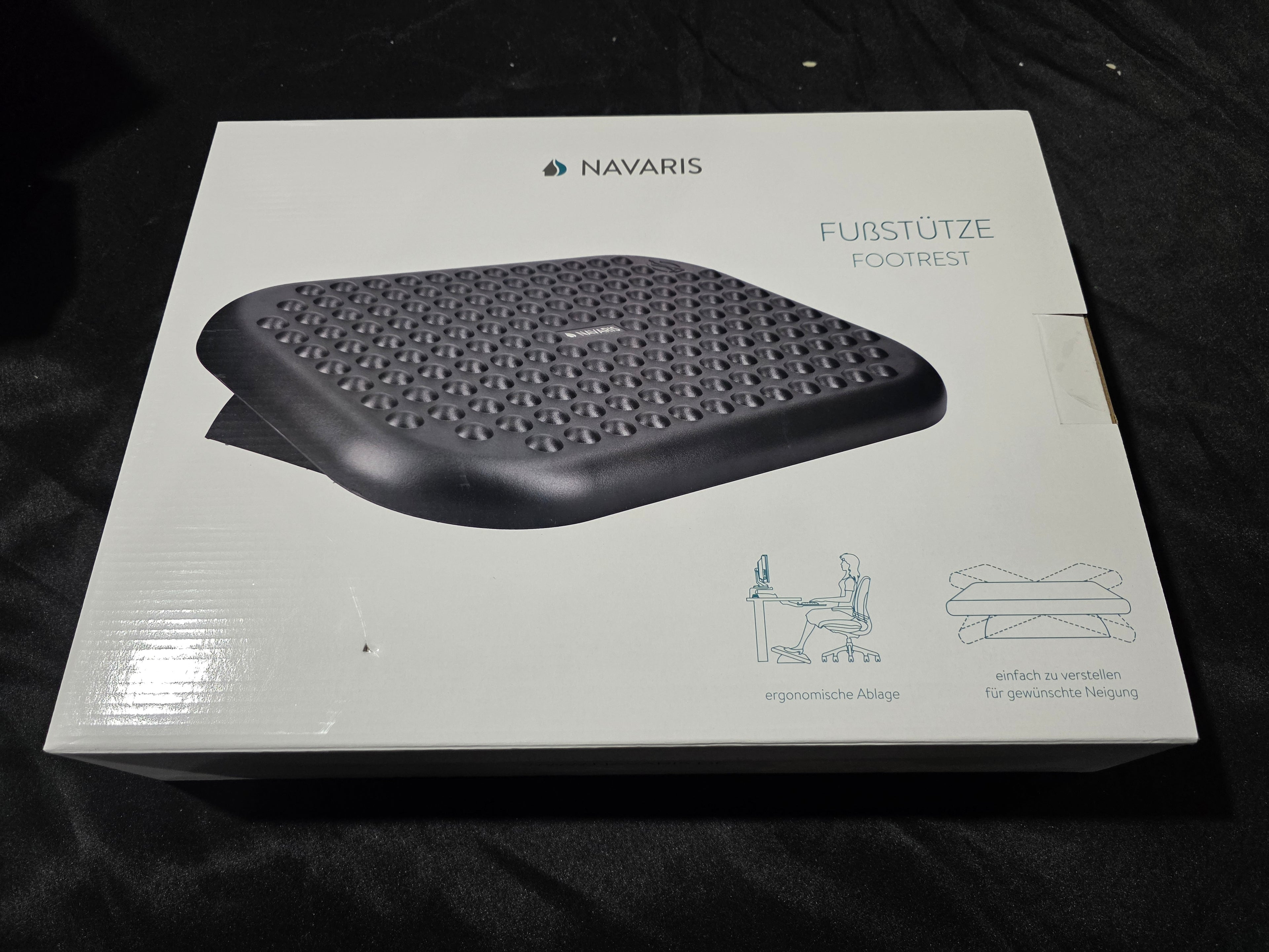 Navaris Plastic Ergonomic Footrests, Black - Retail $37.09