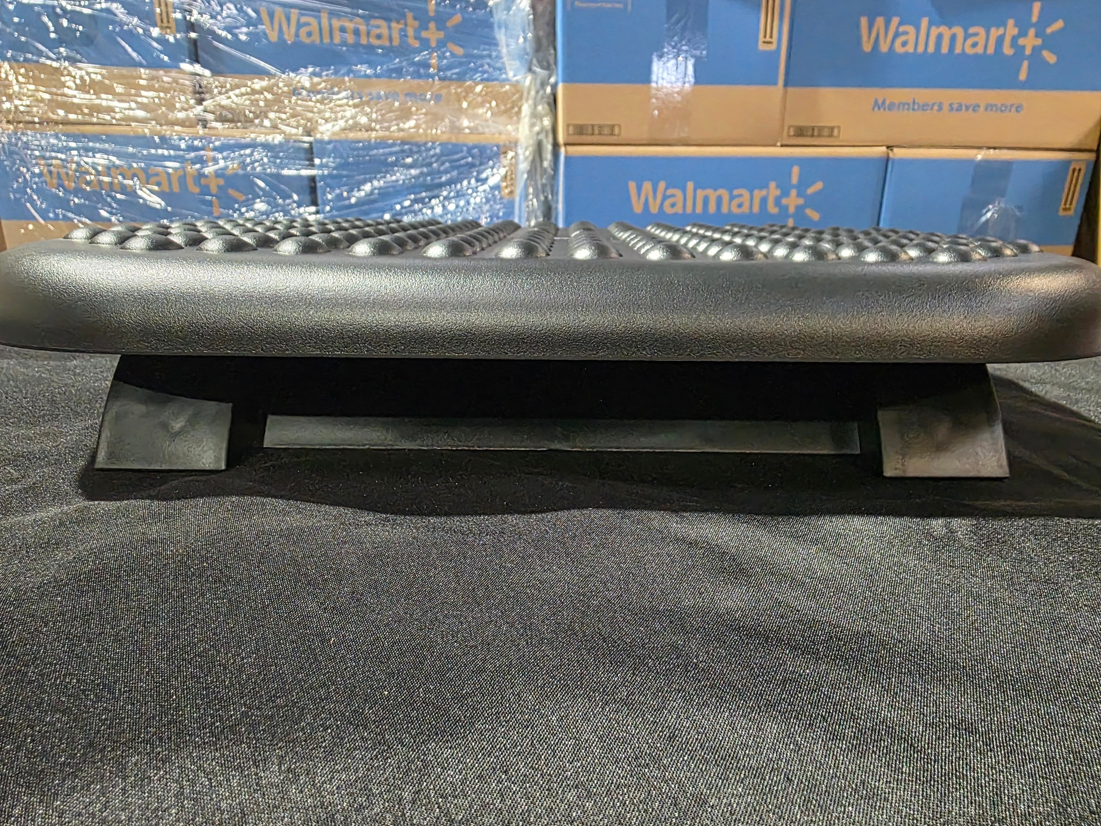 Navaris Plastic Ergonomic Footrests, Black - Retail $37.09