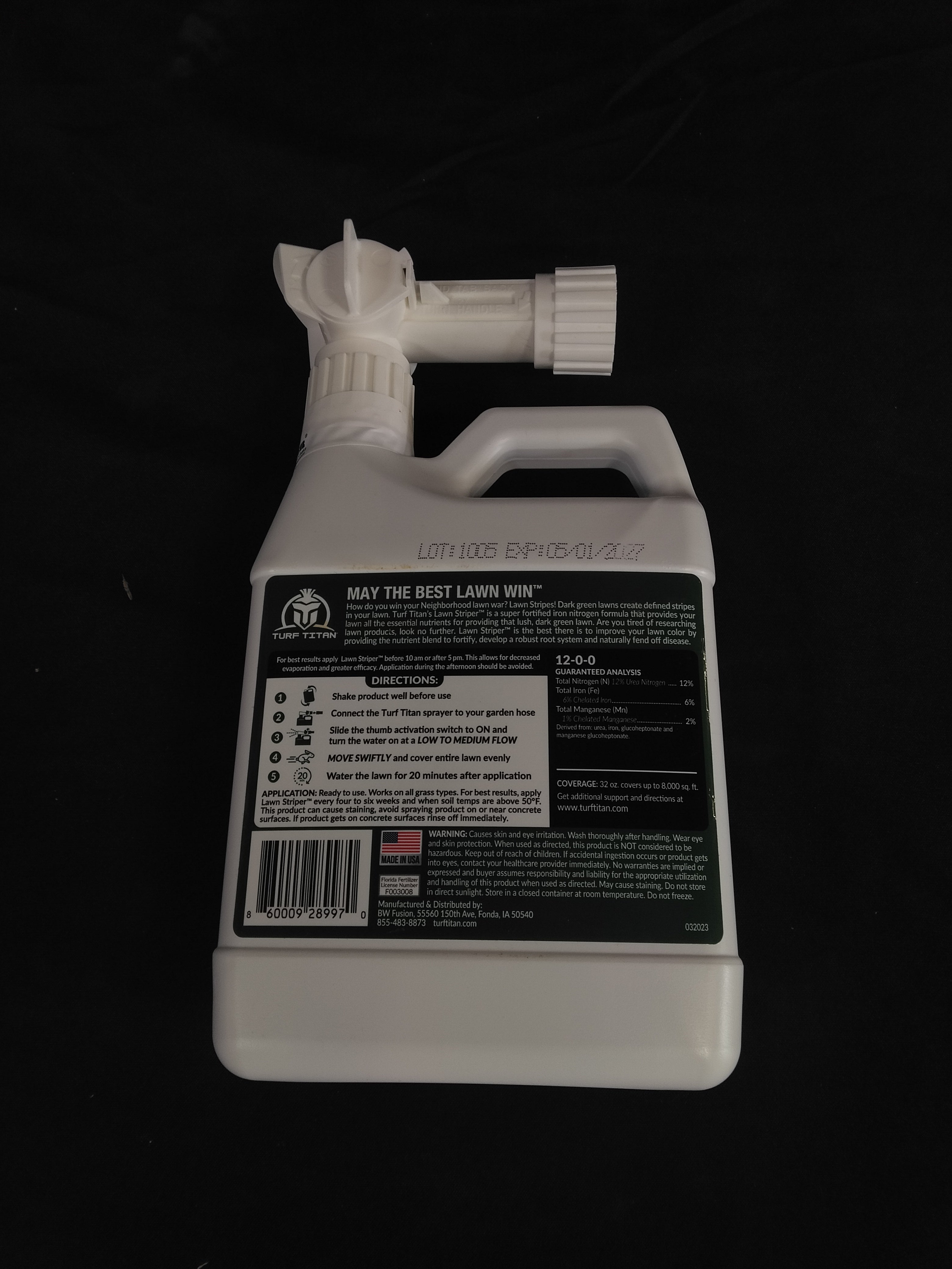 Turf Titan Lawn Striper with Iron Nitrogen Liquid Fertilizer, 32 oz Hose End Sprayer - Retail $36.99